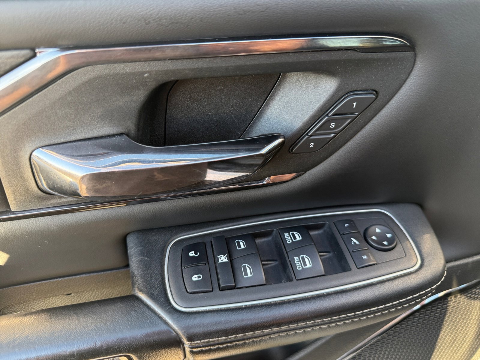Used 2022 RAM 1500 Limited w/ Body Color Bumper Group AWD/4WD image 22