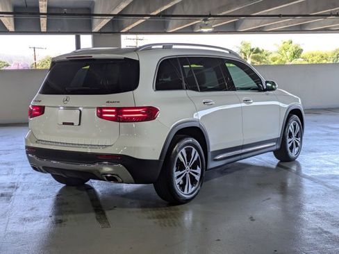 New 2025 Mercedes-Benz GLB 250 4MATIC image 5