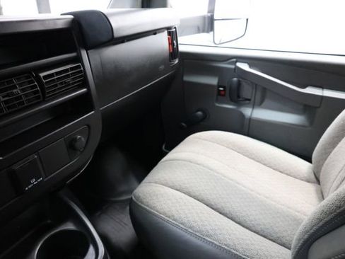 Used 2022 Chevrolet Express 3500 w/ Driver Convenience Package RWD image 53
