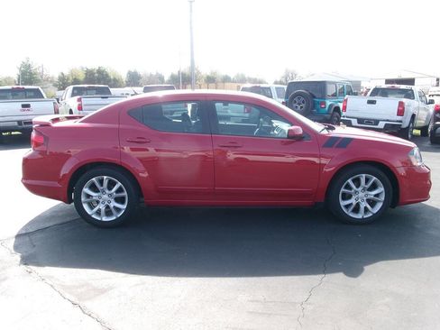 Used 2014 Dodge Avenger R/T image 5
