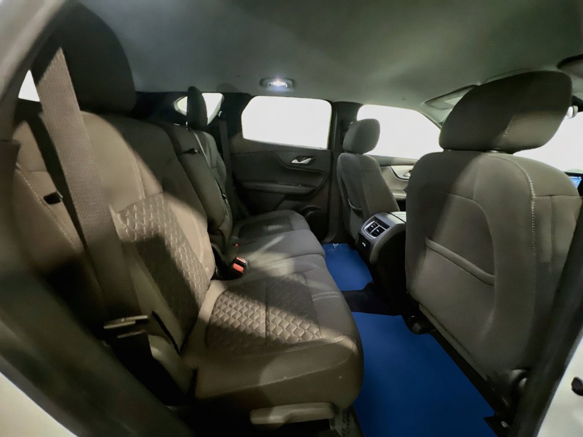 Used 2019 Chevrolet Blazer LT FWD image 19