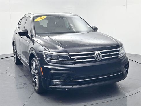 Used 2021 Volkswagen Tiguan SEL Premium R-Line image 2