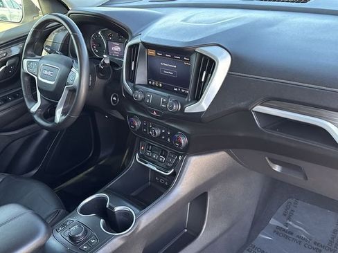 Used 2021 GMC Terrain SLT image 29