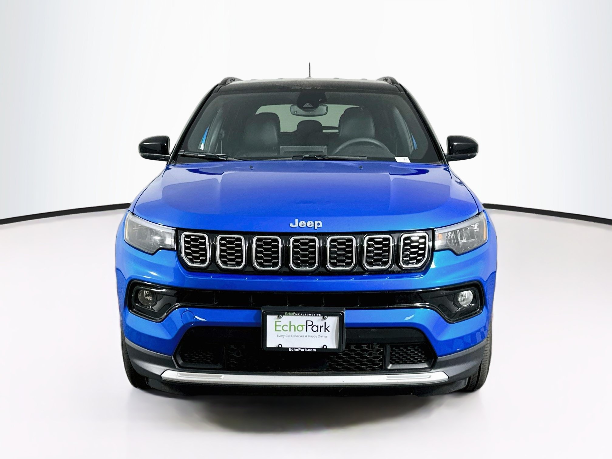 Used 2025 Jeep Compass Limited AWD/4WD image 2