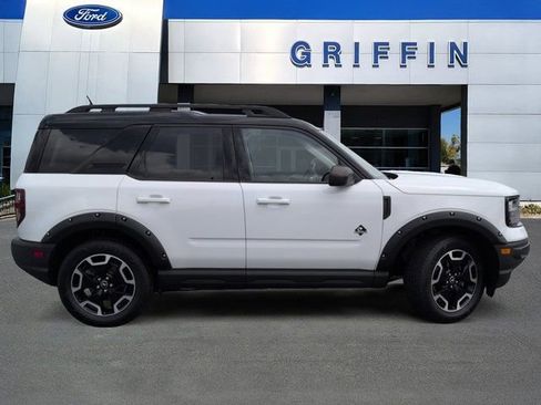 Used 2022 Ford Bronco Sport Outer Banks w/ Tech Package AWD/4WD image 3