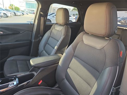 Used 2023 Chevrolet TrailBlazer RS w/ Convenience Package FWD image 16