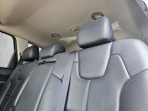 Used 2022 Kia Telluride EX FWD image 11