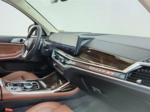 Used 2026 BMW X7 xDrive40i image 21