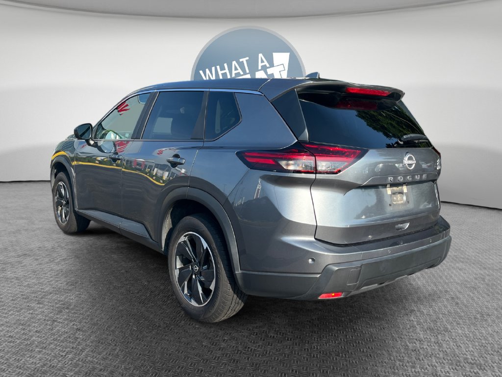 Used 2025 Nissan Rogue SV FWD image 6