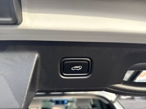 Certified 2025 Hyundai Tucson Limited image 18