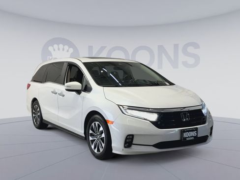 Used 2023 Honda Odyssey EX-L image 2