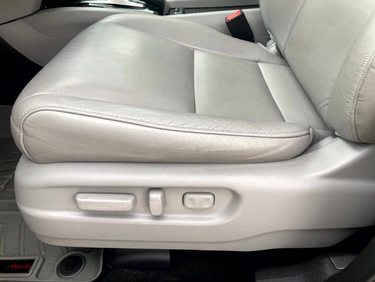 Used 2017 Honda Pilot Touring image 14