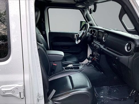 Used 2022 Jeep Wrangler Unlimited Rubicon 4xe w/ Cold Weather Group AWD/4WD image 13