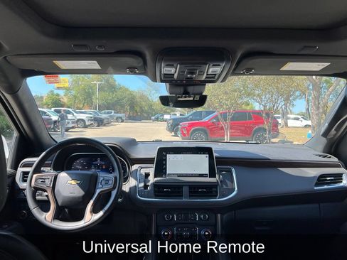Used 2023 Chevrolet Suburban High Country w/ Premium Package 2 AWD/4WD image 13