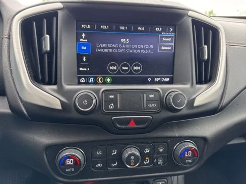 Used 2019 GMC Terrain SLT w/ Preferred Package FWD image 9