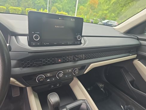 Used 2023 Honda Accord LX image 19