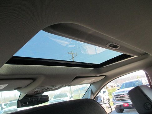 New 2026 GMC Sierra 1500 SLT w/ SLT Convenience Package image 16