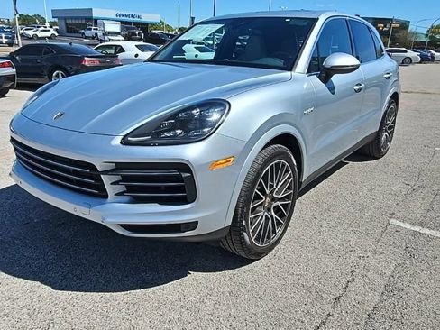 Used 2019 Porsche Cayenne E-Hybrid image 3