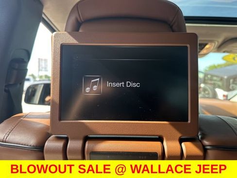 Used 2016 Jeep Grand Cherokee Summit w/ Platinum Series Group AWD/4WD image 16