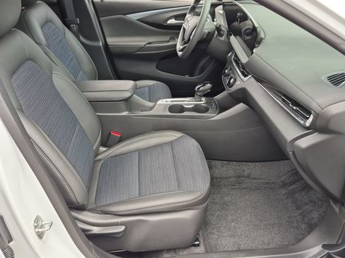 Certified 2025 Buick Envista Sport Touring w/ Advanced Safety Package FWD image 26