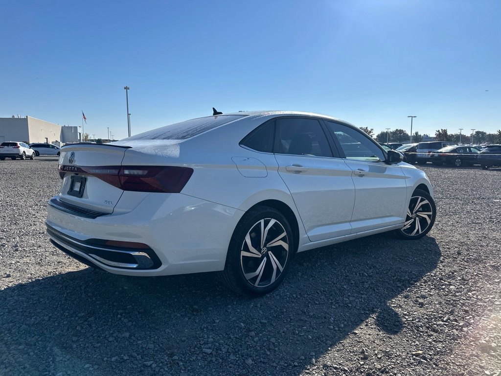 Used 2026 Volkswagen Jetta SEL FWD image 10