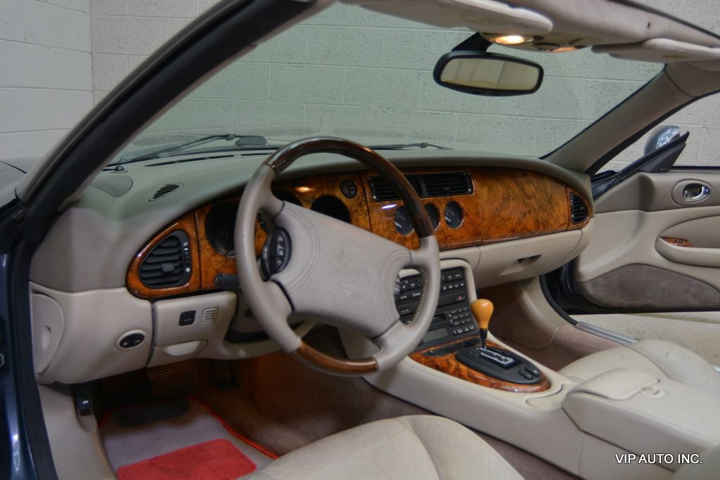 Used 2000 Jaguar XK8 Convertible RWD image 23