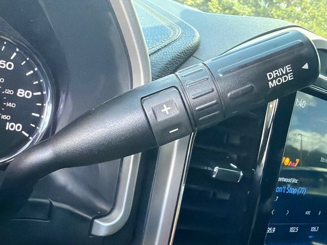 Used 2022 Ford F250 Lariat w/ Lariat Ultimate Package AWD/4WD image 32