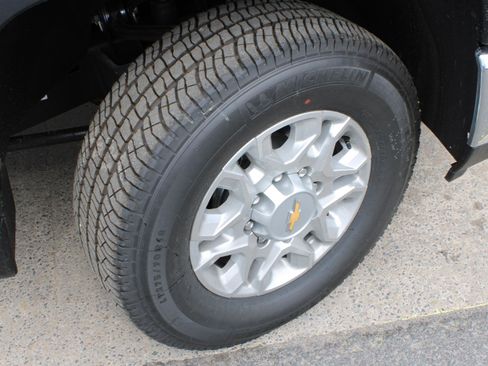 New 2025 Chevrolet Silverado 2500 LT w/ Convenience Package image 11