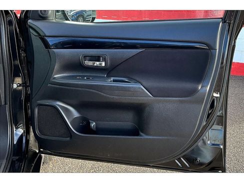 Used 2020 Mitsubishi Outlander ES image 20