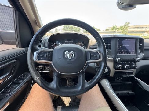Used 2019 RAM 1500 Laramie AWD/4WD image 10