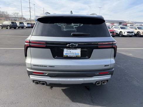 New 2026 Chevrolet Traverse Z71 w/ Enhanced Driving Package image 4