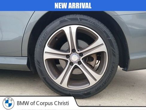 Used 2017 Mercedes-Benz E 300 4MATIC image 7