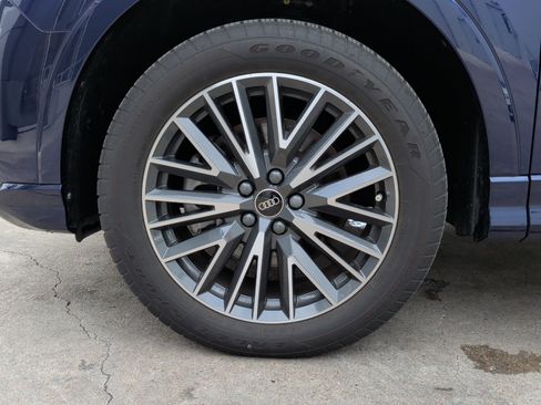 Used 2023 Audi Q3 2.0T Premium w/ Convenience Package image 13