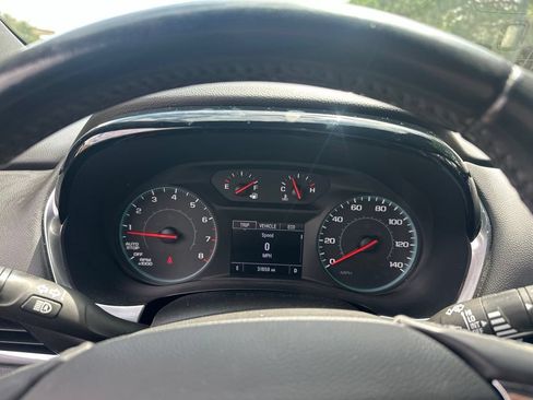 Used 2022 Chevrolet Traverse LT FWD image 7