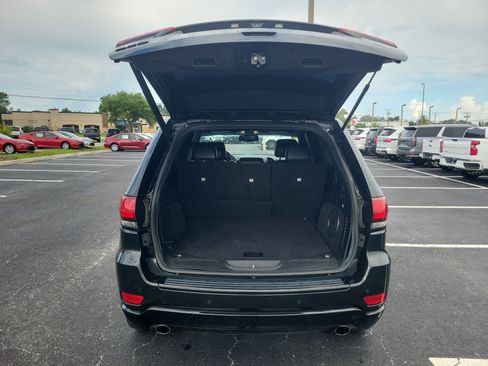 Used 2015 Jeep Grand Cherokee Altitude AWD/4WD image 9