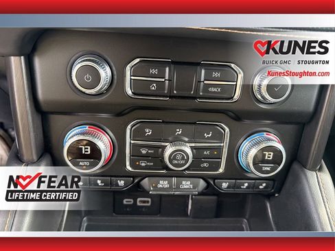 Used 2024 GMC Yukon AT4 image 34
