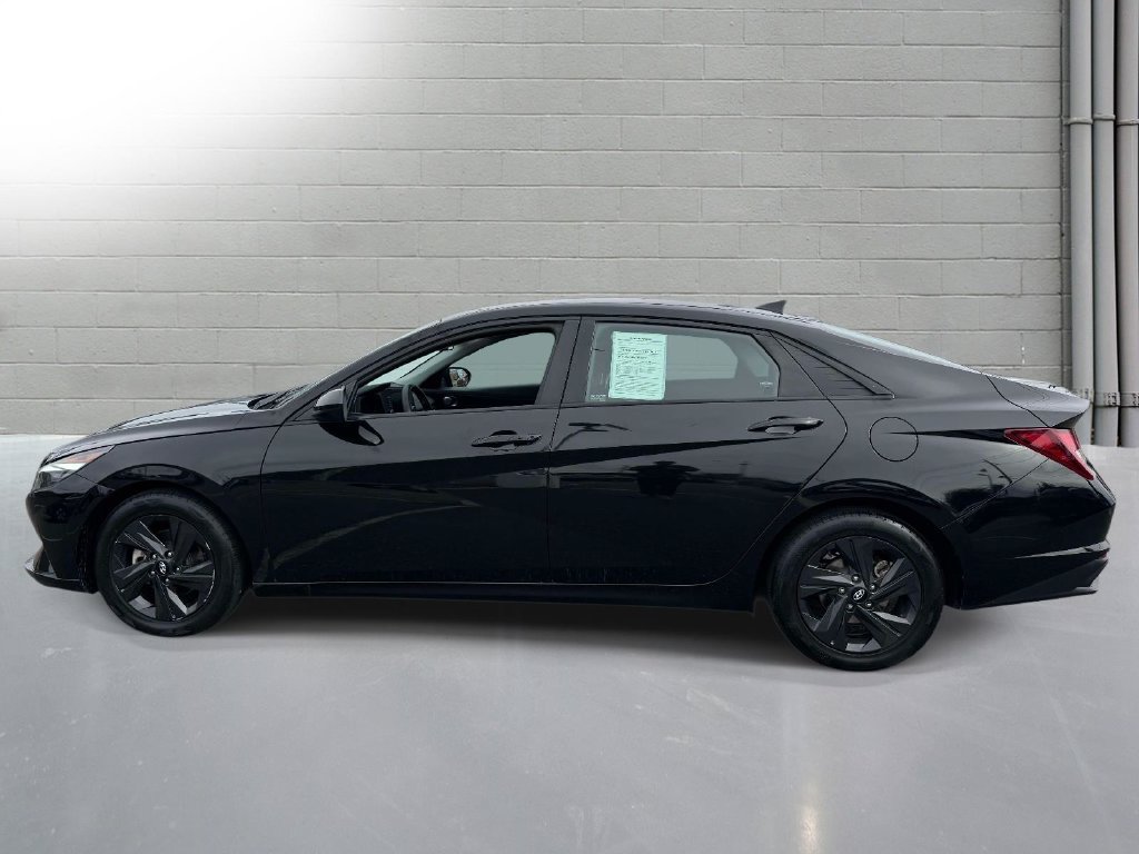 Used 2021 Hyundai Elantra SEL w/ Cargo Package FWD image 5