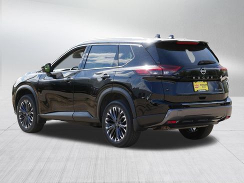 Certified 2025 Nissan Rogue SL w/ Tech Package AWD/4WD image 5