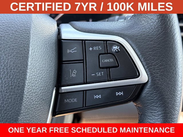 Used 2024 Toyota Sienna XLE w/ XLE Plus Package FWD image 24