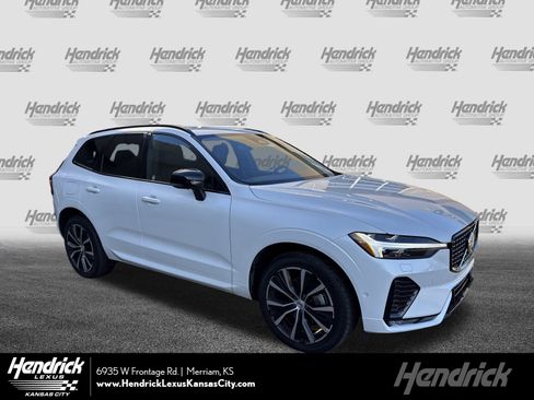 Used 2025 Volvo XC60 B5 Plus image 1