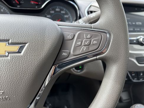 Used 2018 Chevrolet Cruze LT w/ Convenience Package FWD image 12