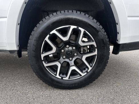 Used 2025 RAM 1500 Laramie image 20