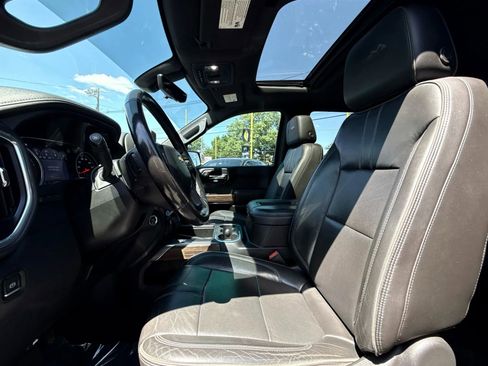 Used 2019 Chevrolet Silverado 1500 High Country w/ Technology Package image 8