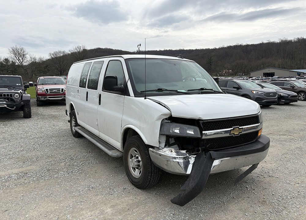 Used 2021 Chevrolet Express 2500 w/ Driver Convenience Package RWD image 1