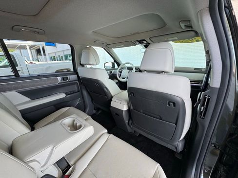 Used 2025 Hyundai Santa Fe Limited FWD image 27