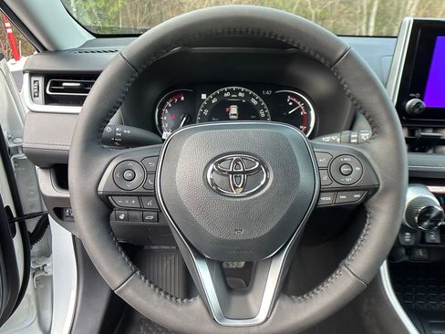 New 2025 Toyota RAV4 XLE w/ Convenience Package image 14