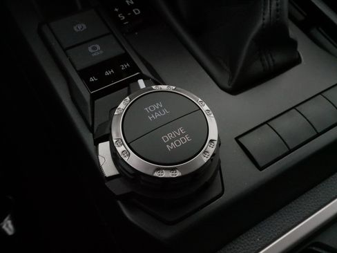 Certified 2025 Toyota 4Runner TRD Sport image 28