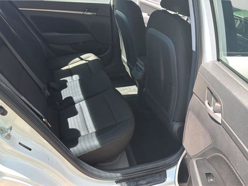 Used 2017 Hyundai Elantra Value Edition FWD image 13
