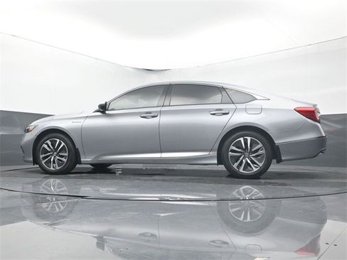 Used 2019 Honda Accord EX image 9