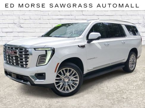 Certified 2025 GMC Yukon XL Denali AWD/4WD image 1